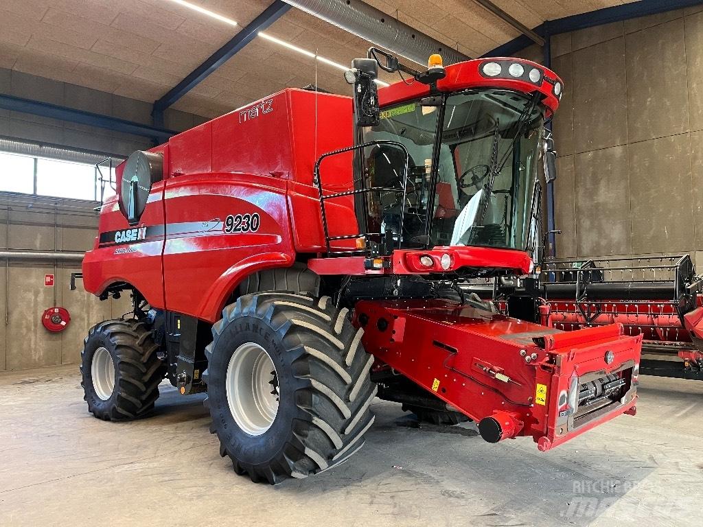 Case IH 9230 Комбайни