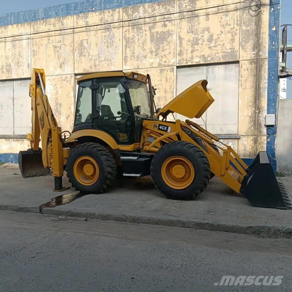 JCB 4CX Товарач със заден ексватор