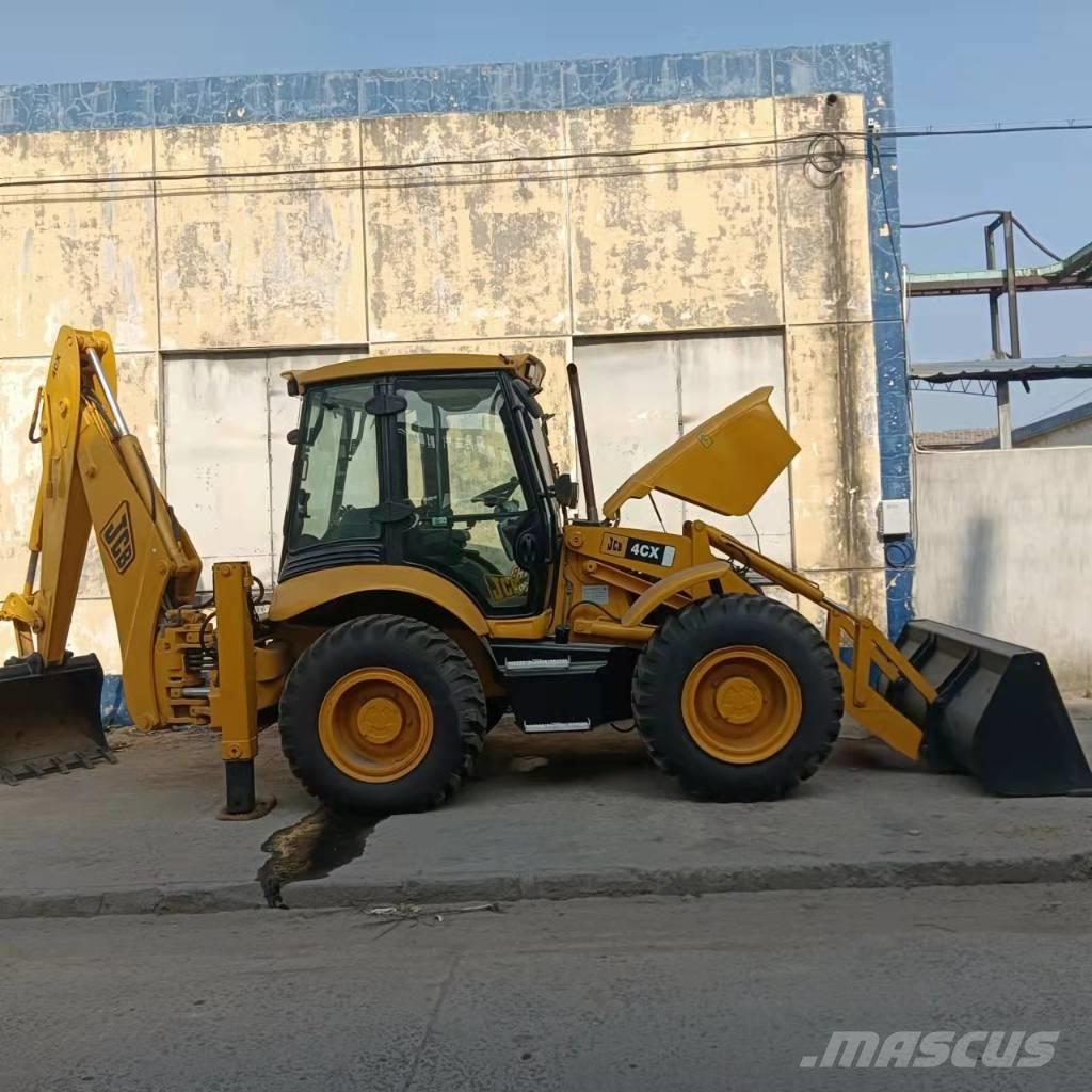 JCB 4CX Товарач със заден ексватор