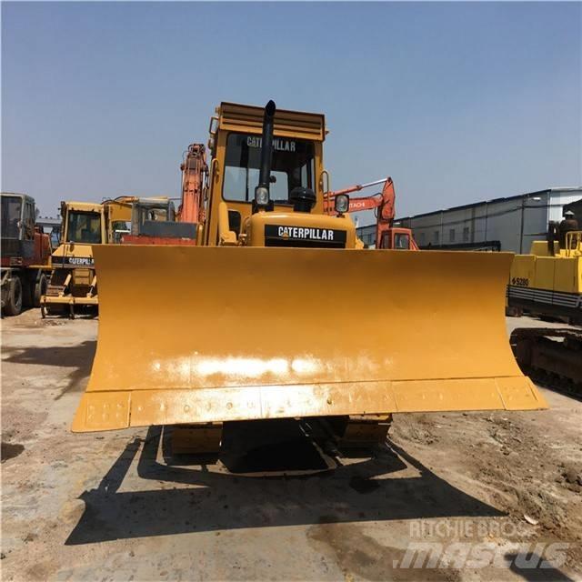 CAT D 6 D Верижни булдозери
