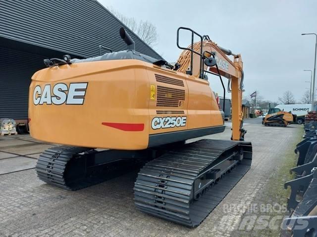 CASE CX250E Верижен екскаватор
