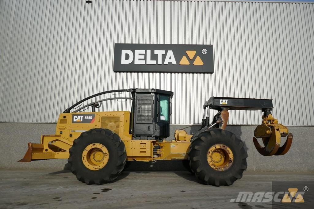 CAT 555D Скидери

