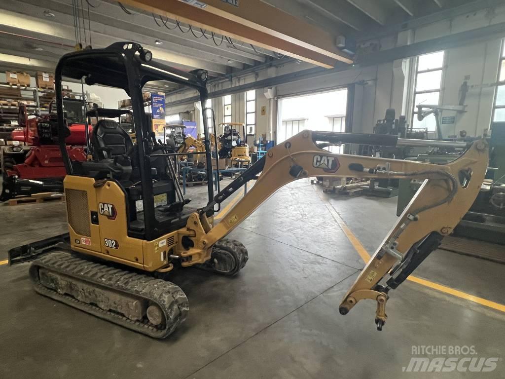 CAT 302 CR Мини екскаватори < 7 т