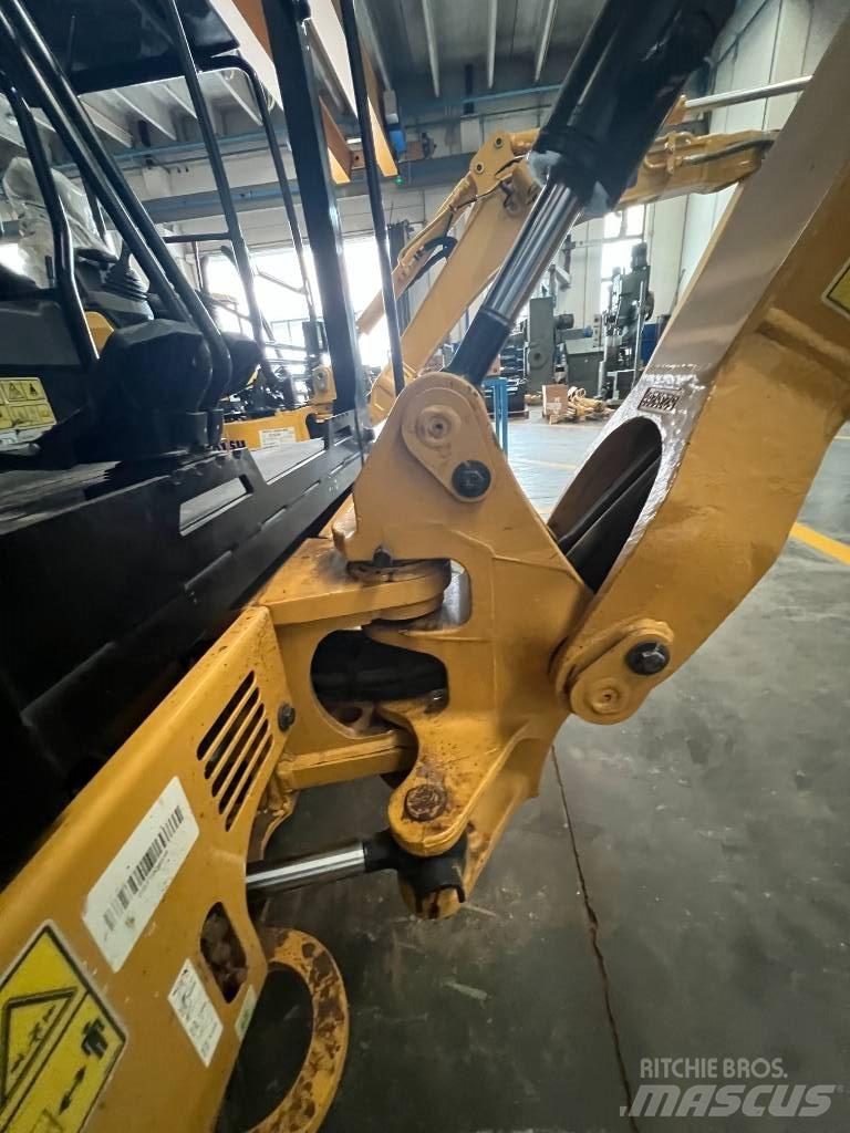 CAT 302 CR Мини екскаватори < 7 т