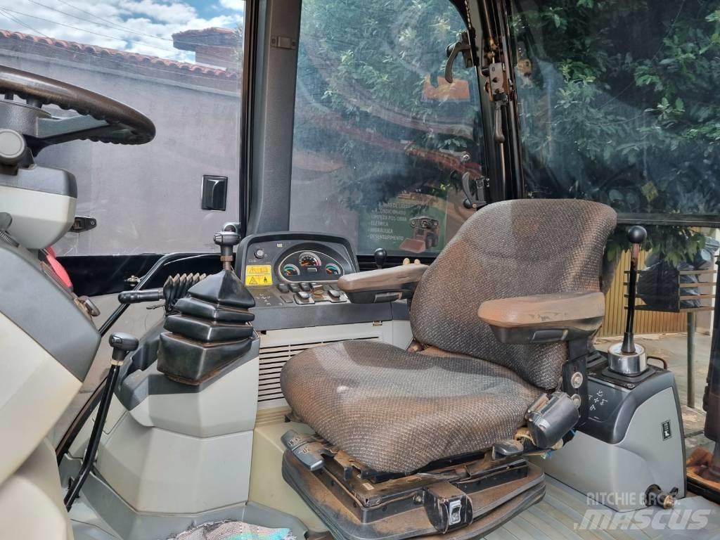 CAT 416E Товарач със заден ексватор