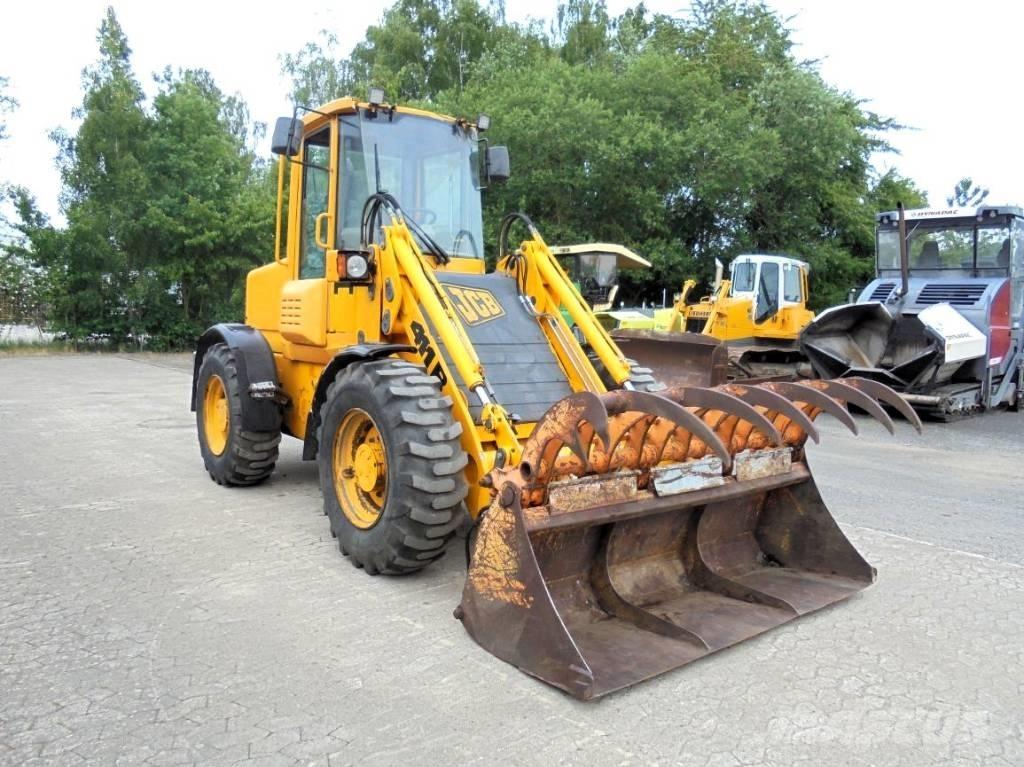 JCB 411 B HT Колесни товарачи