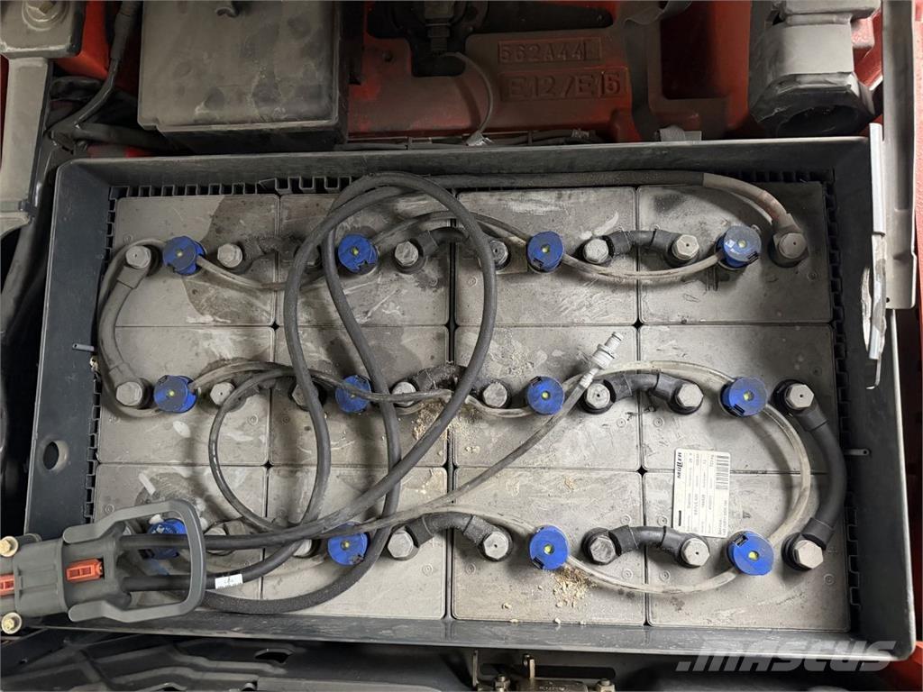 Linde E15 Електрически вилични кари-повдигачи