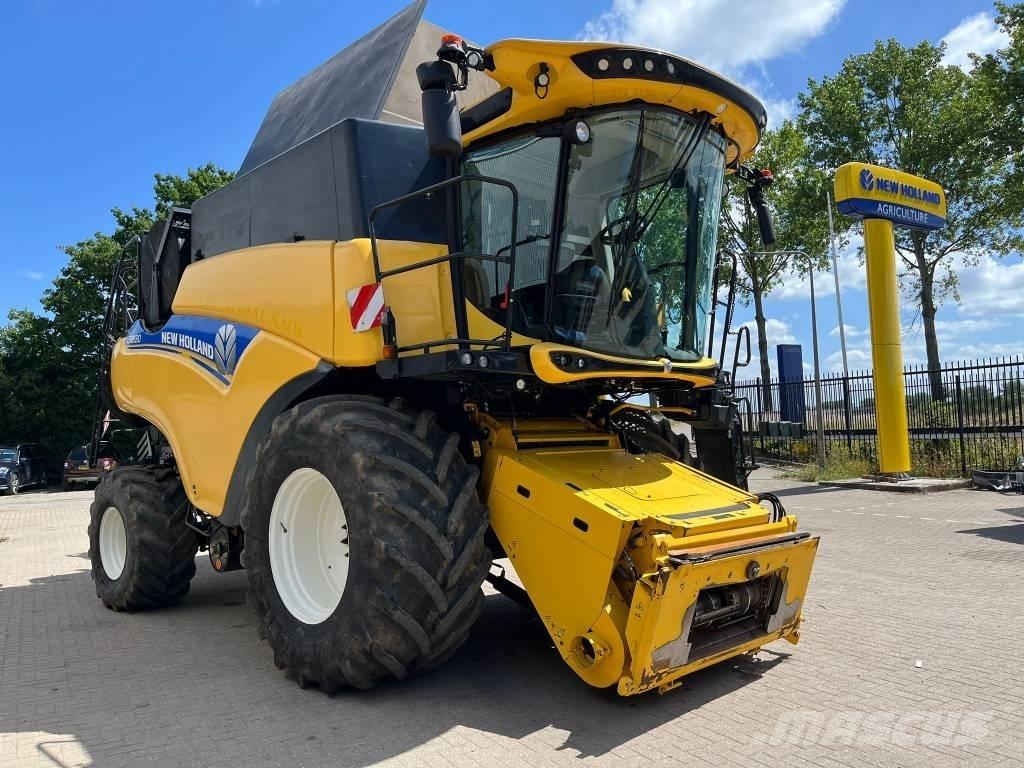New Holland CR 8.80 Комбайни