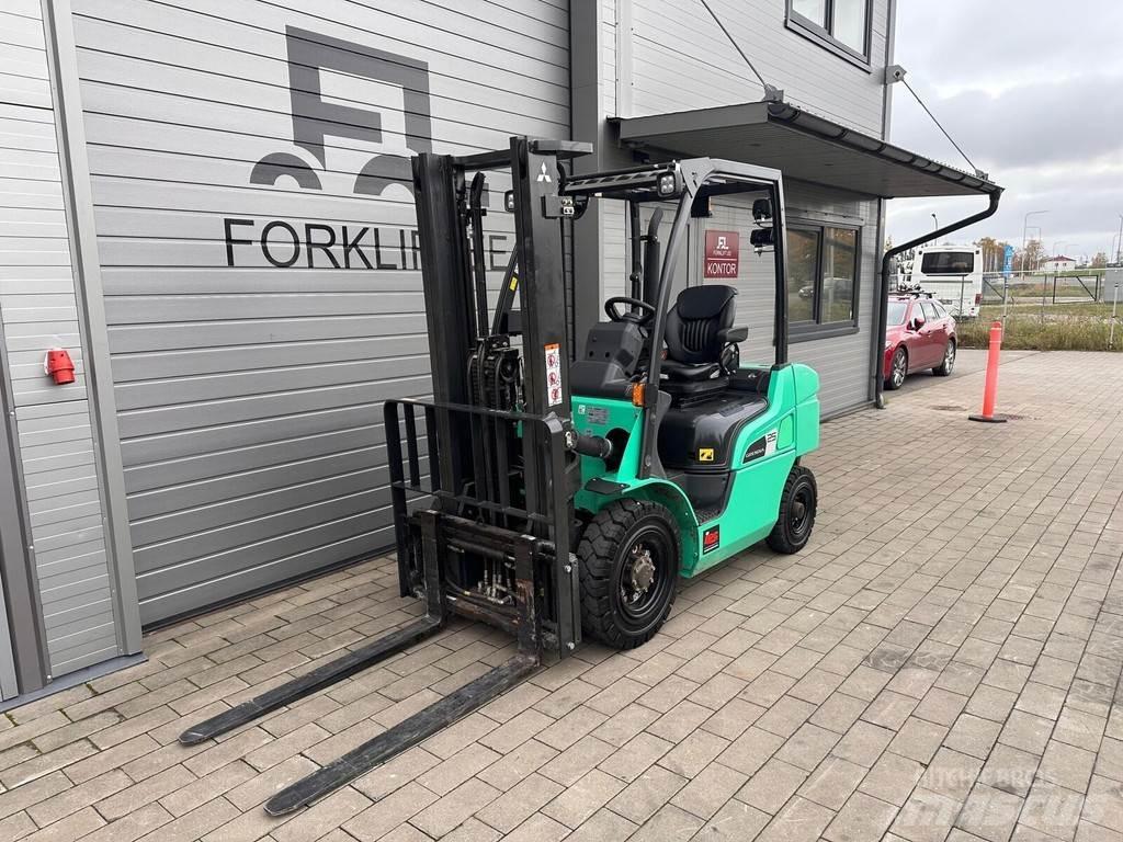 Mitsubishi FD25N3 Дизелови камиони