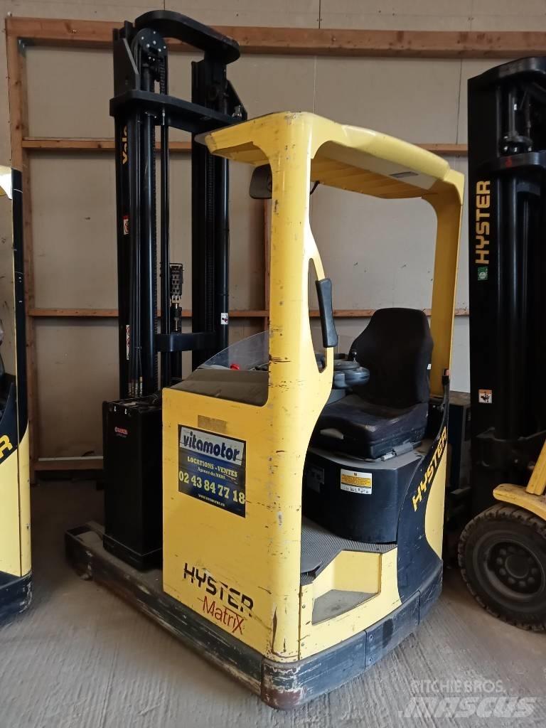 Hyster R 1.4 H Ретрак/ Високоповдигач с изместване на вилката напред