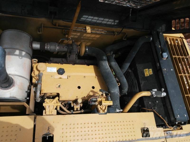 CAT 323 D L Верижен екскаватор