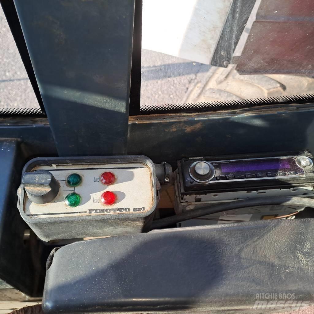  FINOTTO E170 3000 Самоходни пръскачки
