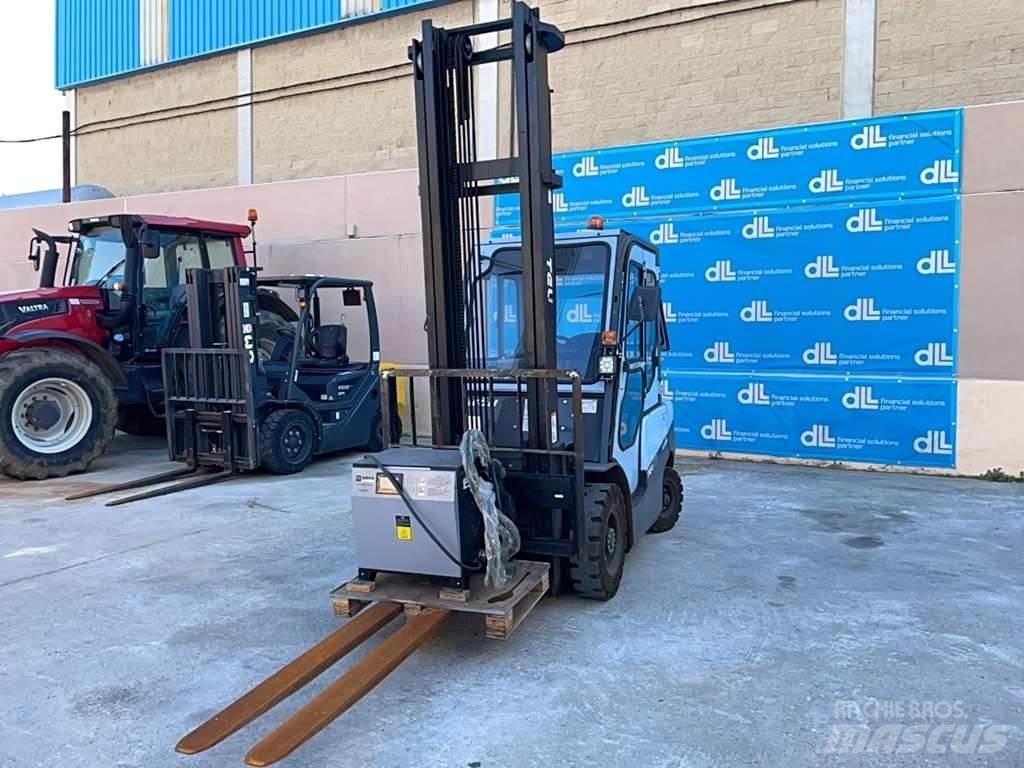 TEU FLB25 Вилични кари-повдигачи - други