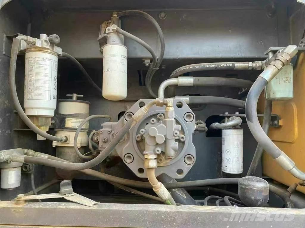 Volvo EC 350DL Верижен екскаватор