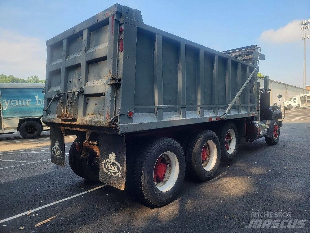 Mack RD688S Самосвал