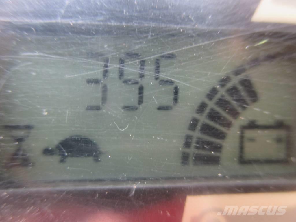 JLG Toucan 8 E Вертикални мачтови повдигачи
