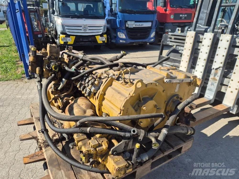 CAT 966G Колесни товарачи