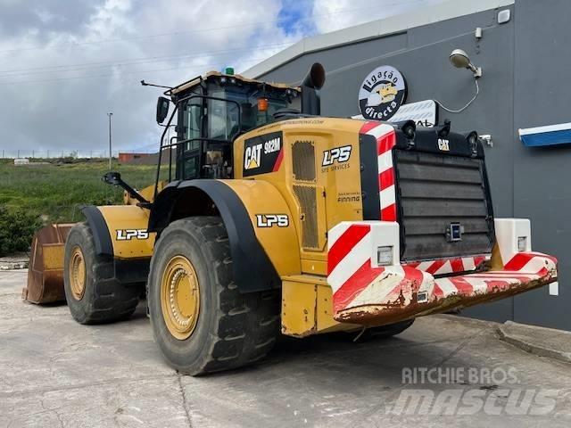 CAT 982 M Колесни товарачи