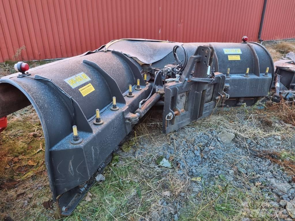 Uni-väg UV-400 Снегоутъпкващи машини