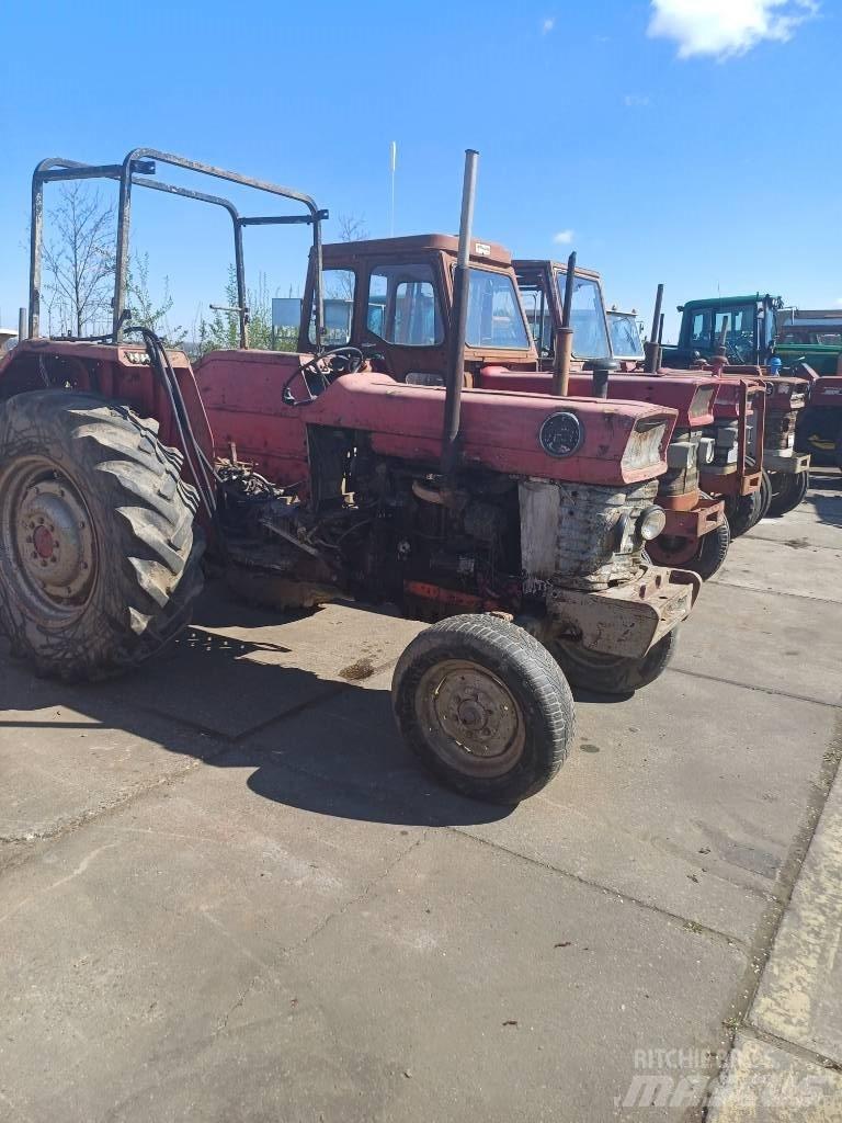 Massey Ferguson 168 Трактори