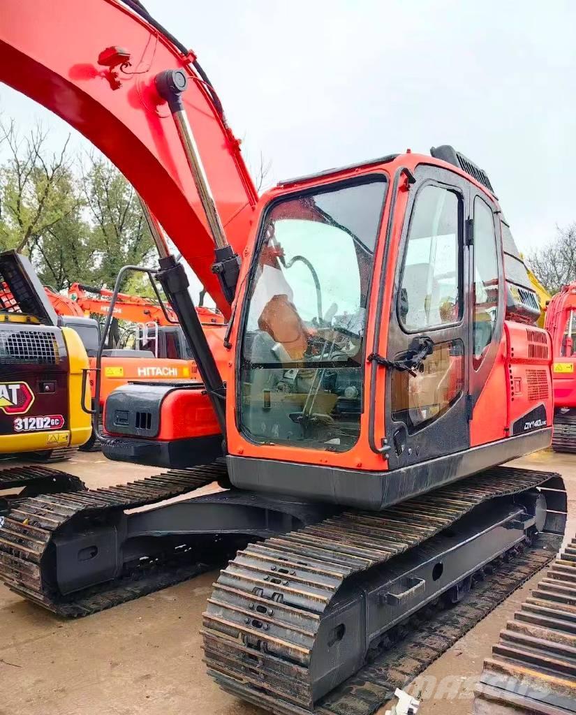 Doosan DX 140 Верижен екскаватор