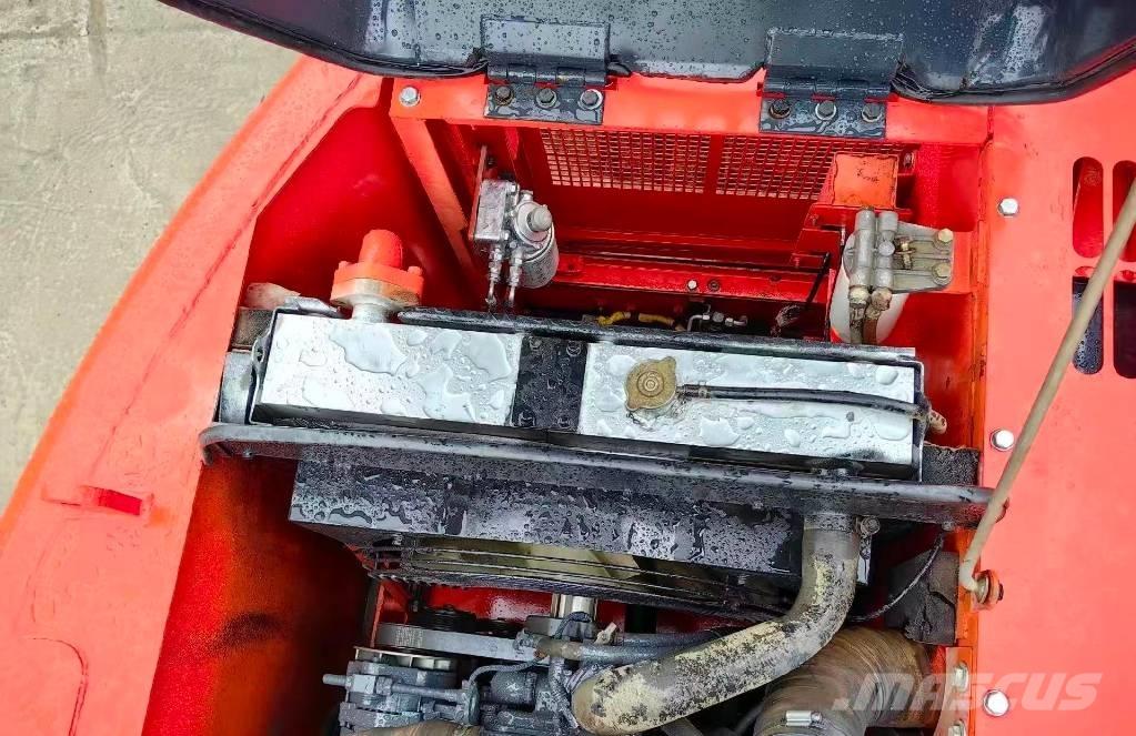 Doosan DX 140 Верижен екскаватор