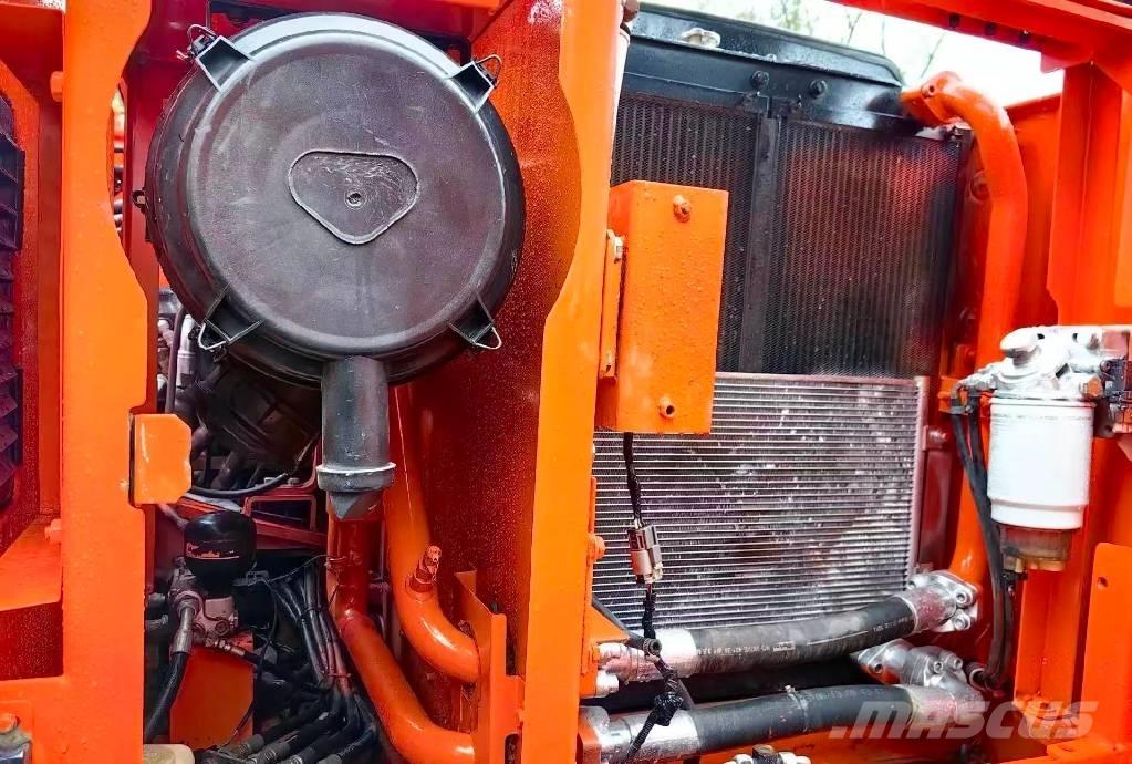 Doosan DX 140 Верижен екскаватор