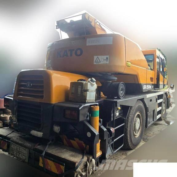 Kato KR 25 H V-3 Кранове за тежък терен