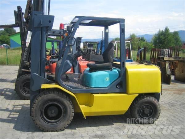 Komatsu FG50T-1E1 Нископовдигач
