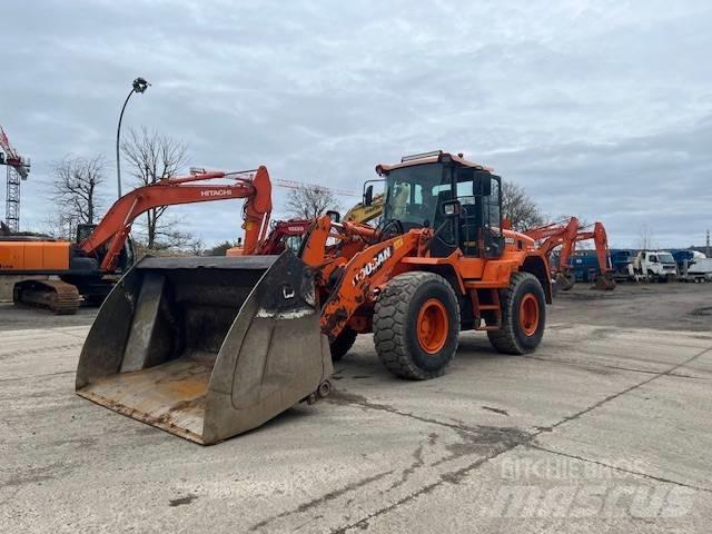 Doosan DL 200 Колесни товарачи