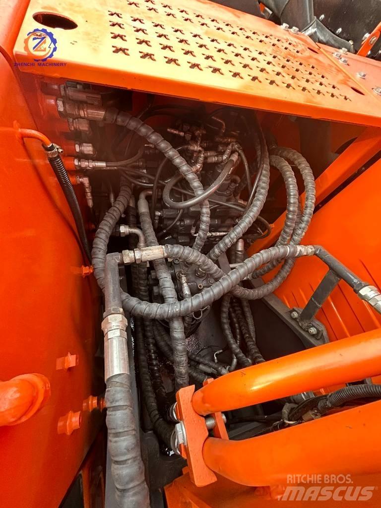 Doosan DX 150 Средни екскаватори 7т - 12т