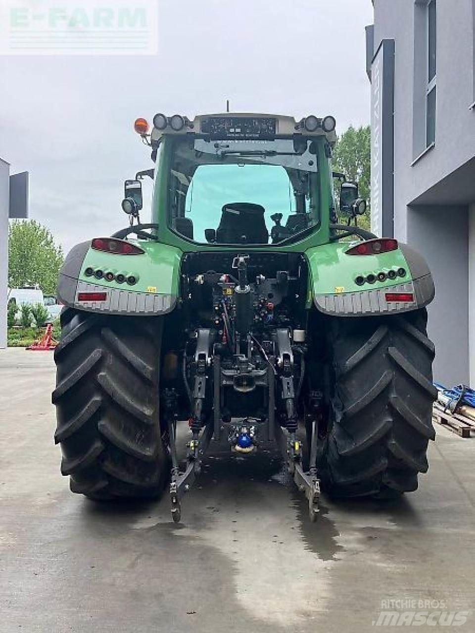 Fendt 724 vario Трактори
