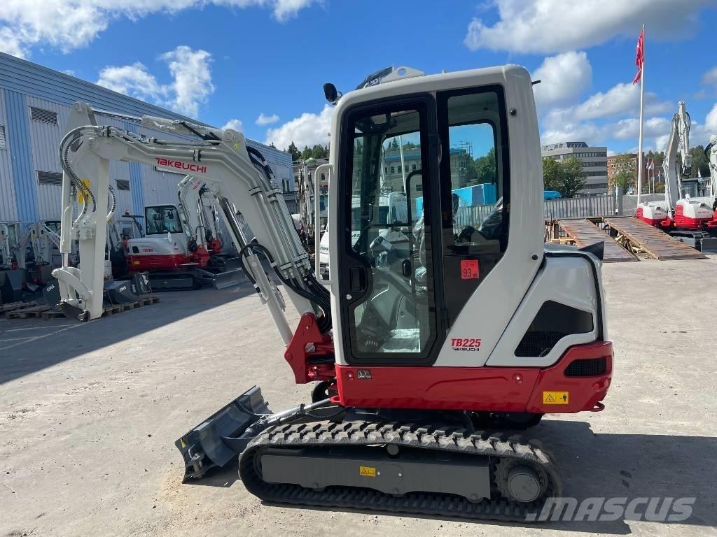 Takeuchi TB 225 Мини екскаватори < 7 т