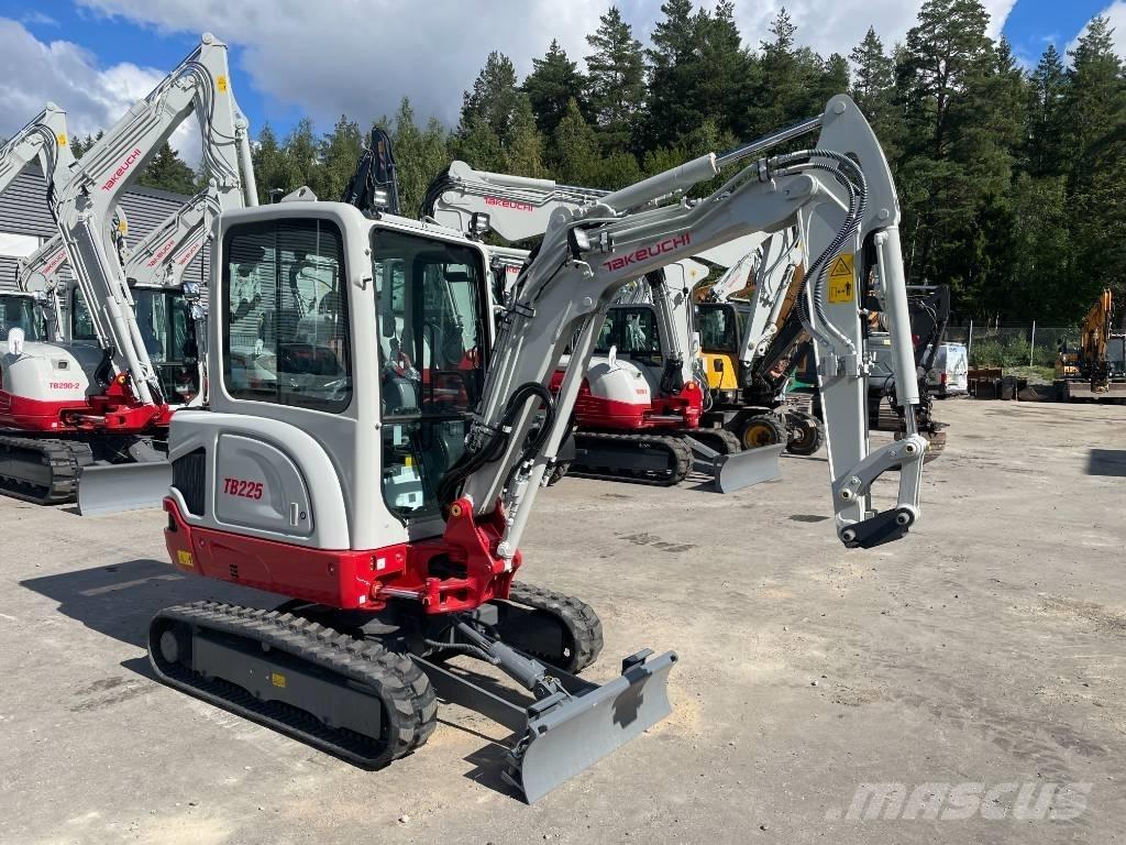 Takeuchi TB 225 Мини екскаватори < 7 т