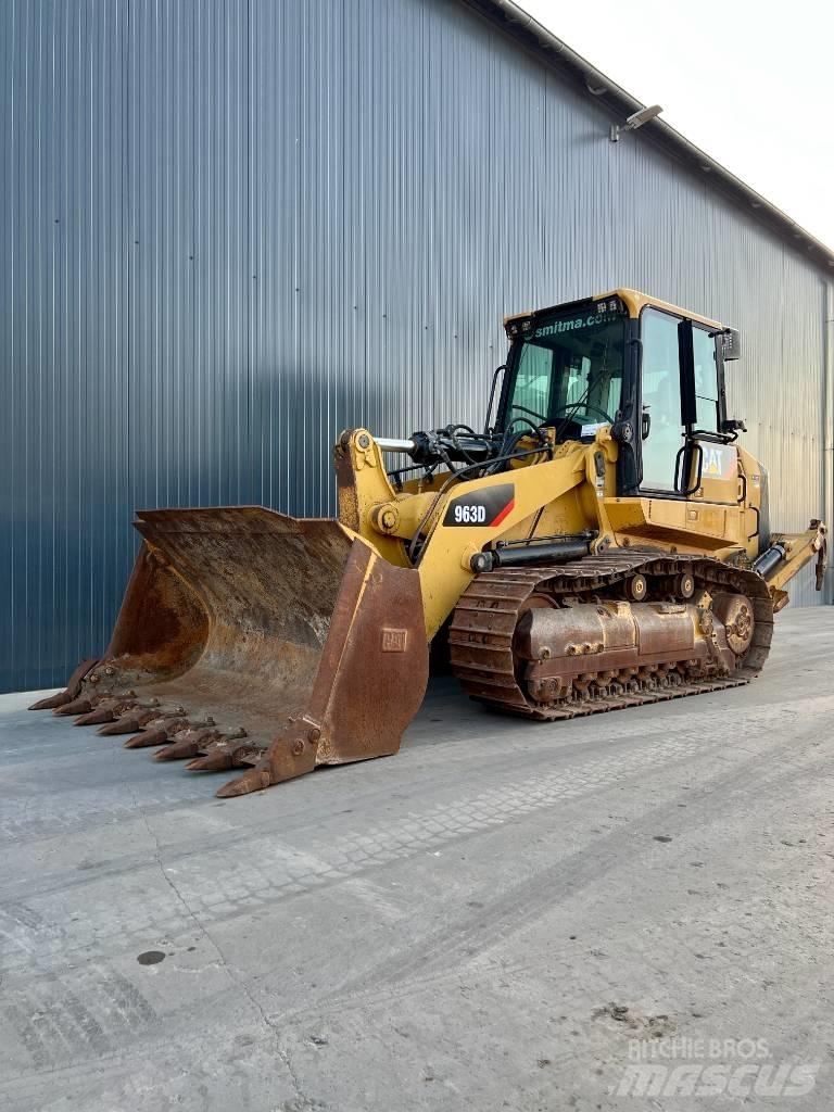 CAT 963D Верижен товарач