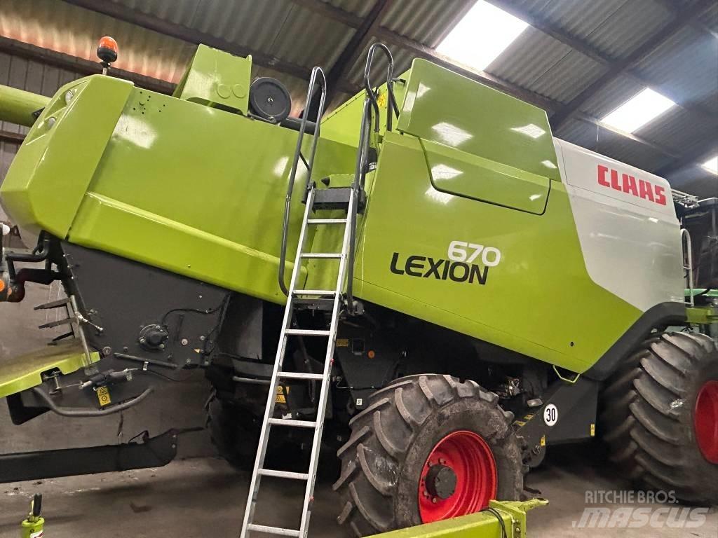 CLAAS Lexion 670 Комбайни