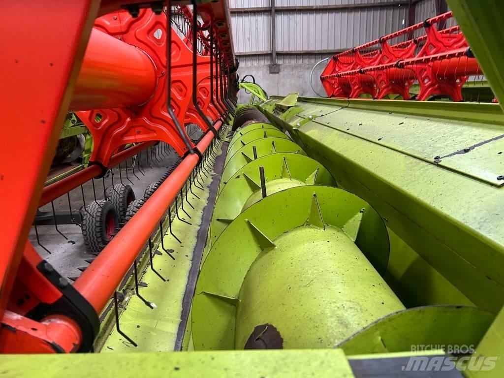 CLAAS Lexion 670 Комбайни