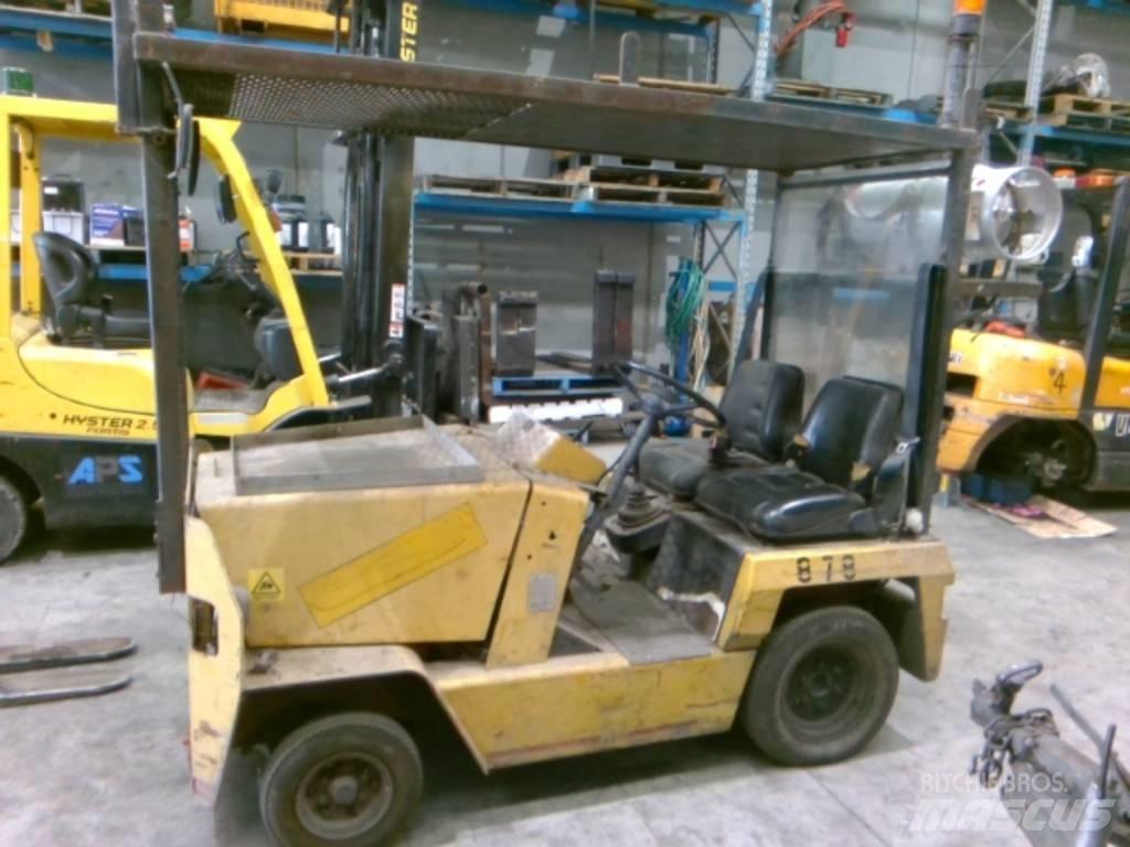 Toyota 2TG10 Валачещи камиони