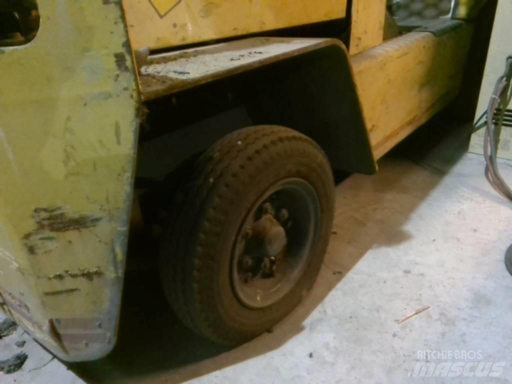 Toyota 2TG10 Валачещи камиони