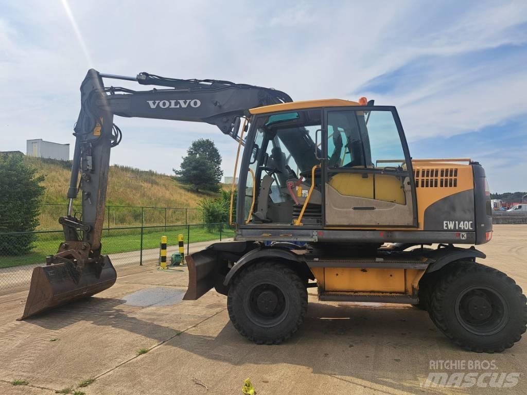 Volvo EW 140 C Колесни екскаватори