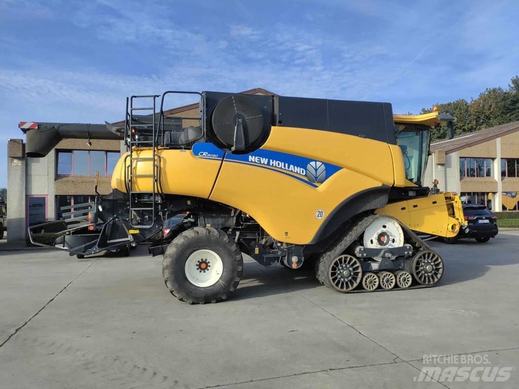New Holland CR 9090 Комбайни