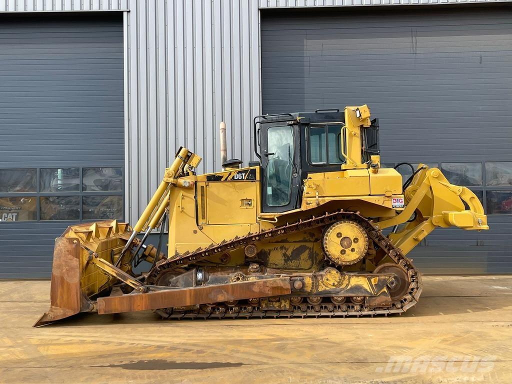 CAT D6T XL Верижни булдозери
