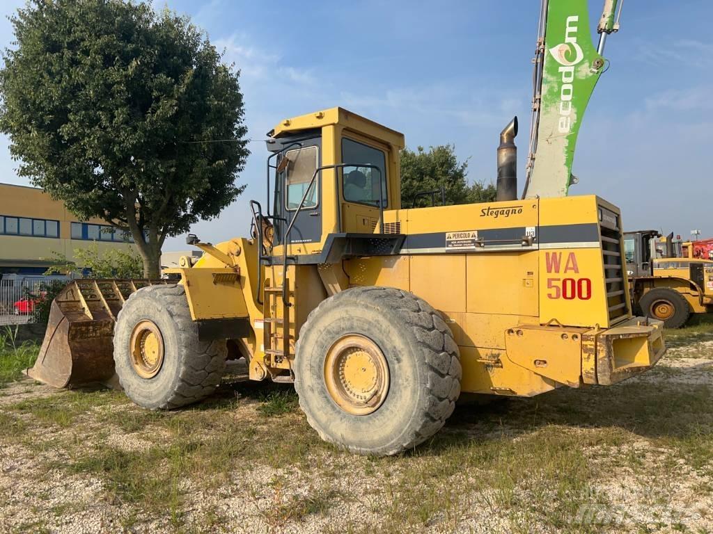 Komatsu WA 500-1 Колесни товарачи