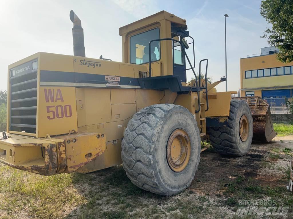 Komatsu WA 500-1 Колесни товарачи
