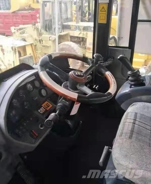 CAT 966 H Колесни товарачи