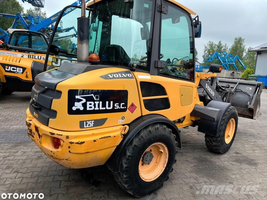 Volvo L 25 F Колесни товарачи