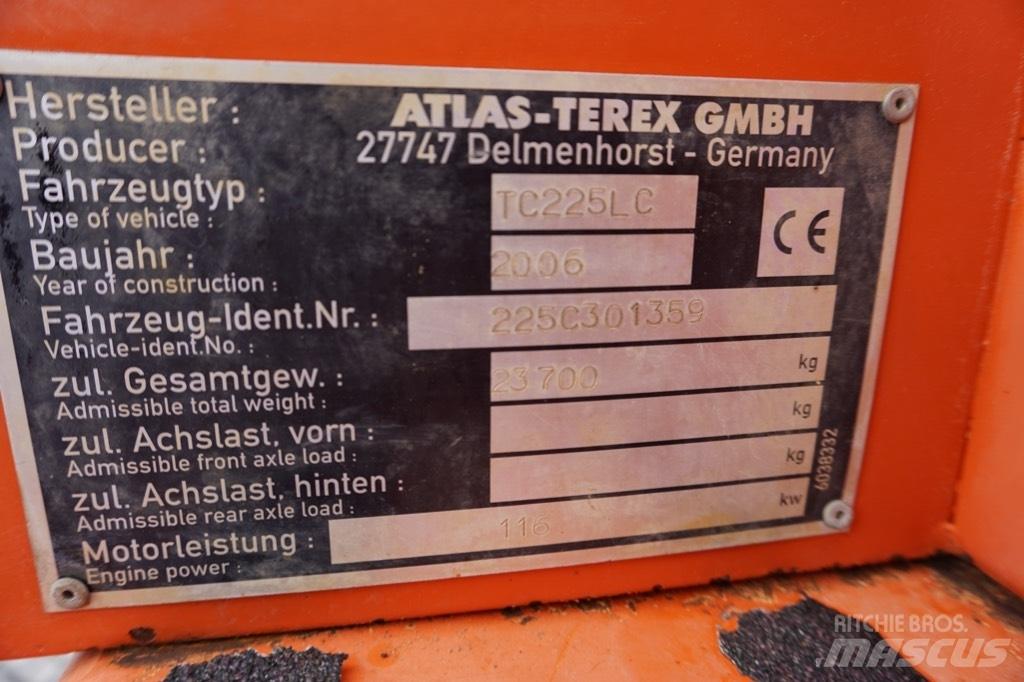 Terex TC225 LC Верижен екскаватор