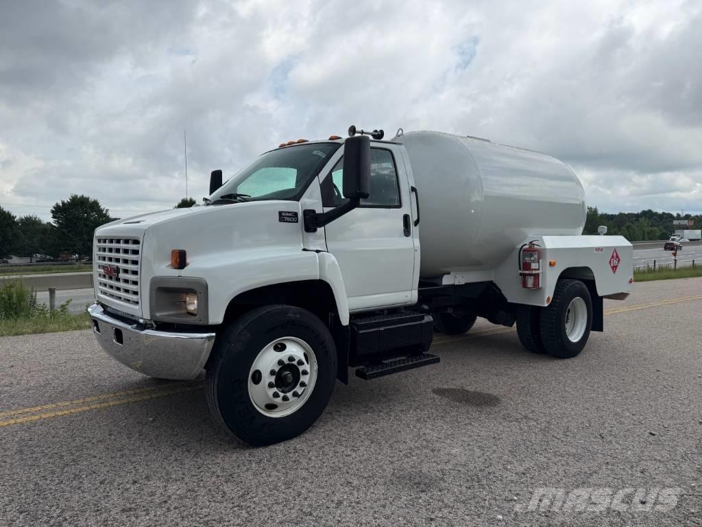 GMC C7500 Цистерна