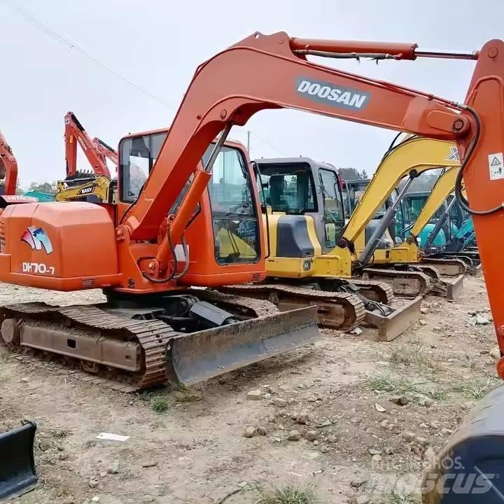 Doosan DH70-7 Верижен екскаватор