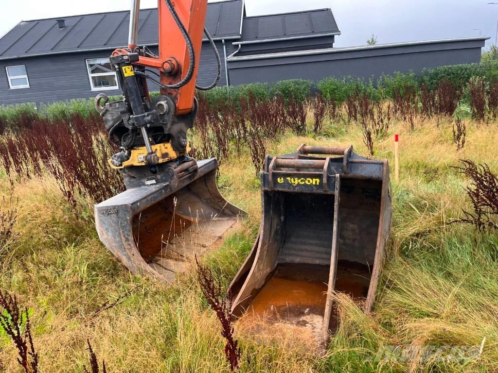 Hitachi ZX 135 US-7 Верижен екскаватор